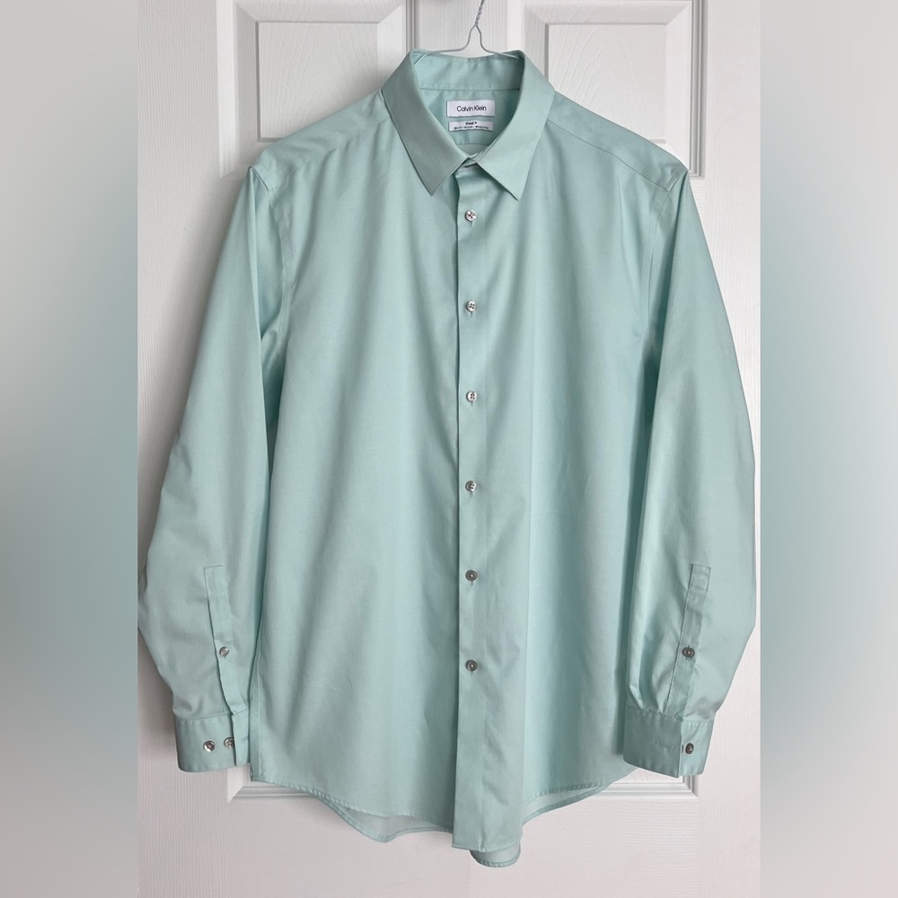 Calvin Klein, Slim Fit Stretch Wrinkle Free cotton dress shirt,size 32/33, 16.5
